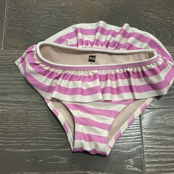 Tea Collection Shirts and Swim Lot Size 6 - Picture 9 of 10